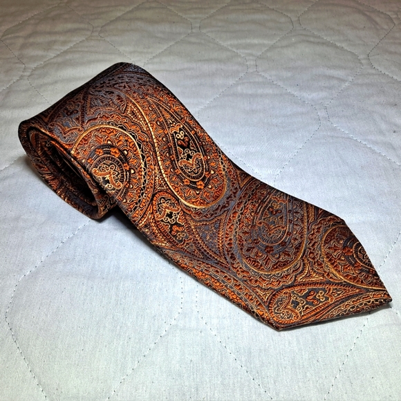Geoffrey Beene Paisley 💯 Silk Designer Necktie 60" x 3.25" Gold/Brown Luxury - Picture 4 of 9